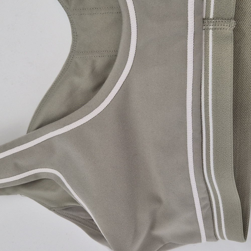Alo Yoga Airbrush Heart Throb Bra Limestone Medium - Picture 6 of 8